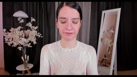 Helen online show from February 3, 6:34 am