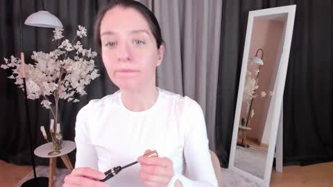 Helen online show from March 4, 4:06 am