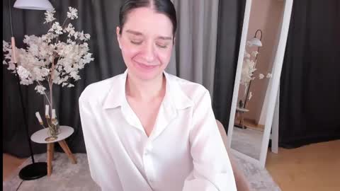 Helen online show from March 7, 5:51 am