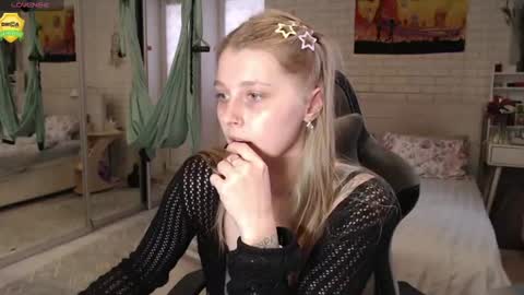 Helen online show from June 28, 3:51 pm