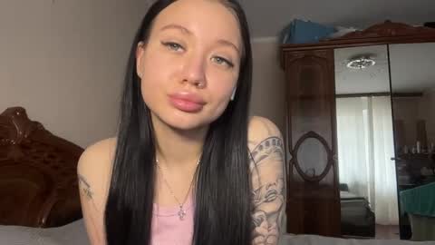 lilian online show from April 12, 3:22 am