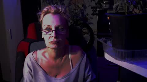 Snapshot of helgahimmele chatting on June 22, 10:40 pm Helga online show from June 22, 10:40 pm
