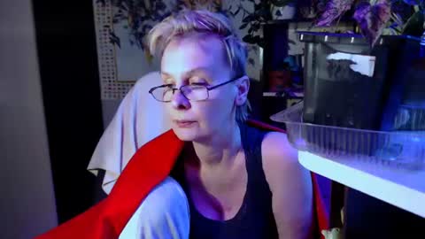 Snapshot of helgahimmele chatting on June 27, 5:51 pm Helga online show from June 27, 5:51 pm