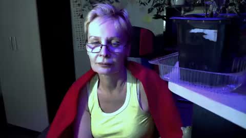 Snapshot of helgahimmele chatting on July 9, 10:03 pm Helga online show from July 9, 10:03 pm