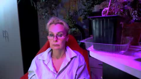 Snapshot of helgahimmele chatting on July 19, 9:40 pm Helga online show from July 19, 9:40 pm