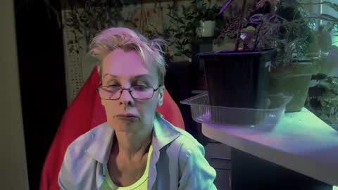 Snapshot of helgahimmele chatting on July 28, 3:32 pm Helga online show from July 28, 3:32 pm