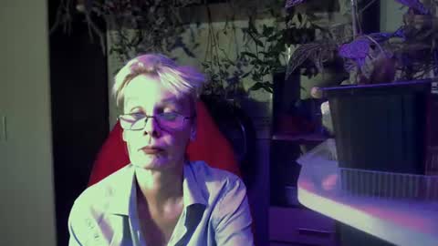 Snapshot of helgahimmele chatting on August 1, 7:35 pm Helga online show from August 1, 7:35 pm