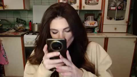 helgamun online show from November 7, 8:31 pm