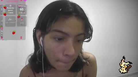 Snapshot of helia_n_amy chatting on February 13, 4:54 am Helia Transfem and Amy online show from February 13, 4:54 am