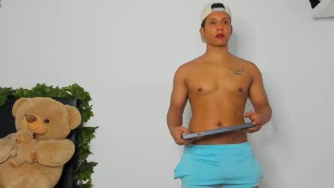 alan y zack online show from April 21, 2:01 pm