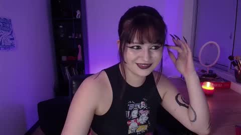 Snapshot of hell_dancer_ chatting on November 8, 4:01 am Lexa online show from November 8, 4:01 am