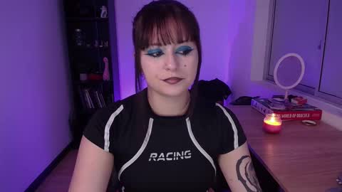 Snapshot of hell_dancer_ chatting on November 13, 1:26 am Lexa online show from November 13, 1:26 am