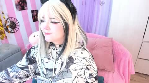 Snapshot of hell_fairy chatting on January 21, 3:37 am Laura online show from January 21, 3:37 am