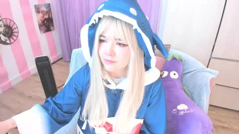 Snapshot of hell_fairy chatting on October 17, 6:05 am Laura online show from October 17, 6:05 am