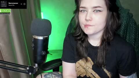 Red online show from March 31, 8:53 pm