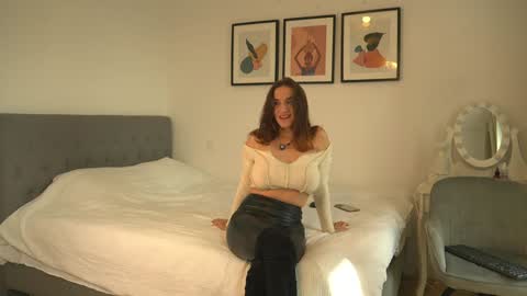 Lorette Lory online show from February 26, 8:24 am