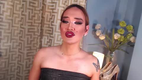 hellatarahathor online show from March 15, 9:04 am