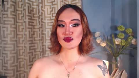 hellatarahathor online show from April 13, 12:10 pm