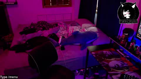 Snapshot of hellfire_girl chatting on May 19, 1:56 am Hayley online show from May 19, 1:56 am