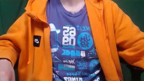 Snapshot of hellfreemax2 chatting on December 21, 3:02 am hellfreemax2 online show from December 21, 3:02 am