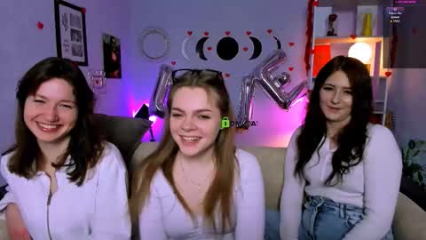 Helli online show from February 12, 8:15 pm