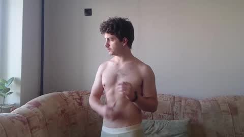 Snapshot of hellish_sugar chatting on February 25, 7:31 am Remy online show from February 25, 7:31 am