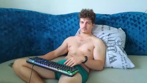 Snapshot of hellish_sugar chatting on September 16, 7:42 am Remy online show from September 16, 7:42 am