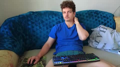 Snapshot of hellish_sugar chatting on September 26, 7:45 am Remy online show from September 26, 7:45 am