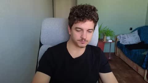 Snapshot of hellish_sugar chatting on October 26, 7:03 am Remy online show from October 26, 7:03 am