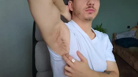 Snapshot of hellish_sugar chatting on December 16, 7:57 am Remy online show from December 16, 7:57 am