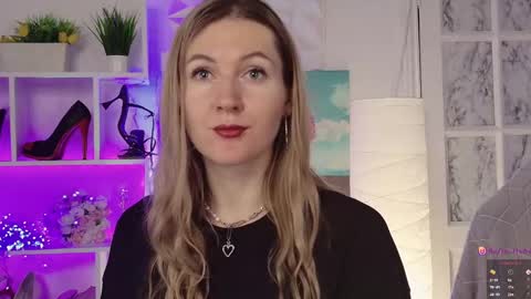 Alisia  Monday to Friday from 10 am to 4 pm GMT 2 online show from January 24, 9:06 am