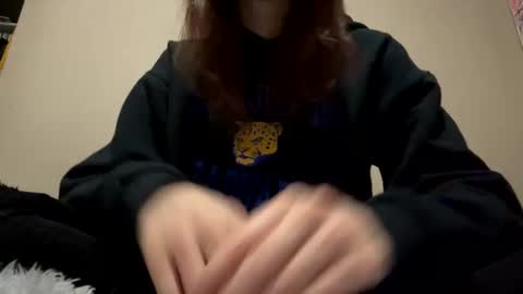 hellokitten123 online show from February 1, 2:05 am