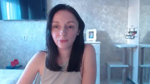 Snapshot of hellokittykaty chatting on February 20, 6:39 am Victory online show from February 20, 6:39 am