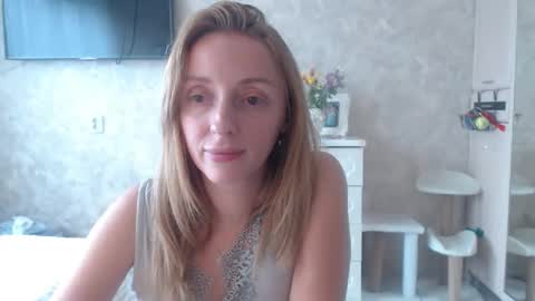 Snapshot of hellokittykaty chatting on September 19, 7:10 am Victory online show from September 19, 7:10 am