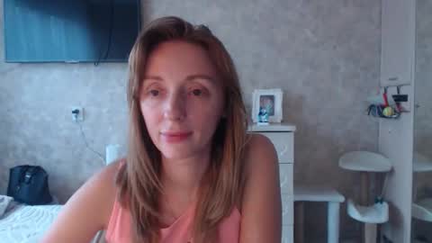 Snapshot of hellokittykaty chatting on October 2, 5:58 am Victory online show from October 2, 5:58 am