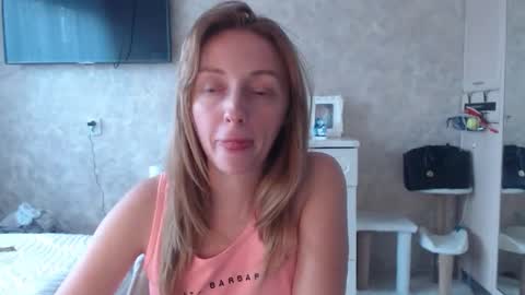 Snapshot of hellokittykaty chatting on October 13, 6:13 am Victory online show from October 13, 6:13 am