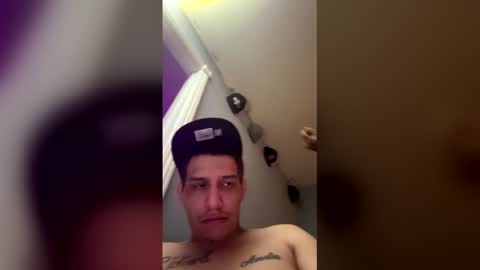 helloooortiz9504 online show from June 9, 1:45 pm