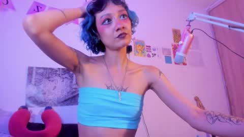 Raven and Momo online show from November 30, 5:33 am