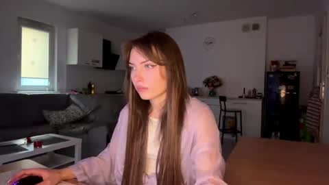 hellyluxury online show from July 16, 6:36 pm