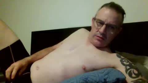 hempie1973 online show from April 25, 3:09 pm