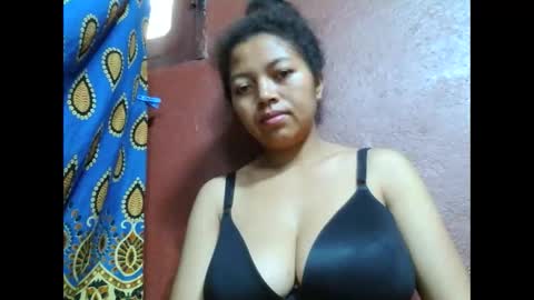 henitsaldy online show from October 3, 2:52 am