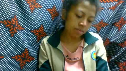 Snapshot of henitsaldy chatting on July 11, 2:47 am henitsaldy online show from July 11, 2:47 am
