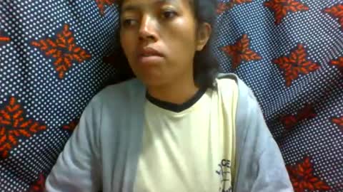 Snapshot of henitsaldy chatting on July 15, 3:28 pm henitsaldy online show from July 15, 3:28 pm