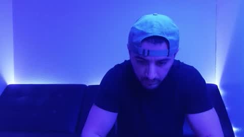 HENNIDRIP online show from January 12, 4:29 am