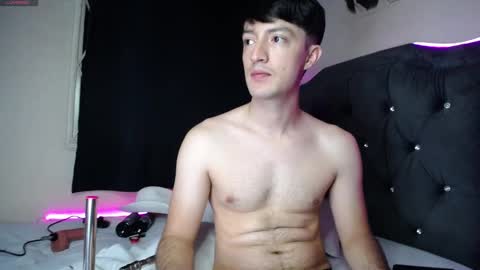 Snapshot of henry_diaz chatting on October 25, 9:17 am Henry   online show from October 25, 9:17 am