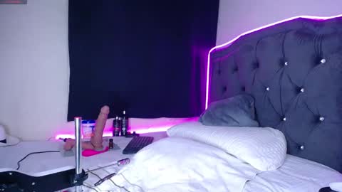 Snapshot of henry_diaz chatting on October 28, 8:51 am Henry   online show from October 28, 8:51 am