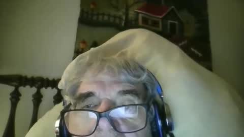 henrybond1979 online show from May 12, 6:54 am