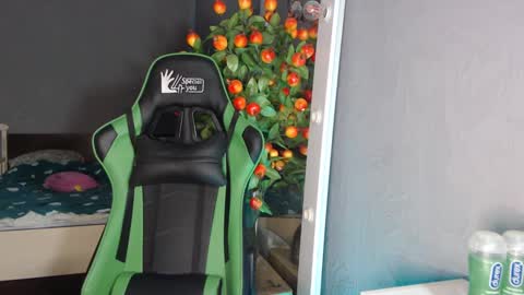 Snapshot of hentaishiing chatting on December 30, 6:05 pm Hentaishiing online show from December 30, 6:05 pm