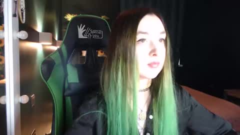 Snapshot of hentaishiing chatting on June 2, 3:47 pm Hentaishiing online show from June 2, 3:47 pm
