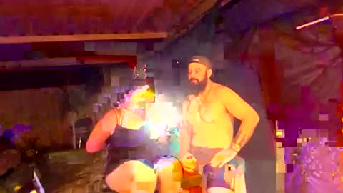 Snapshot of her_king_his_queen742968 chatting on October 27, 1:59 pm her_king_his_queen742968 online show from October 27, 1:59 pm